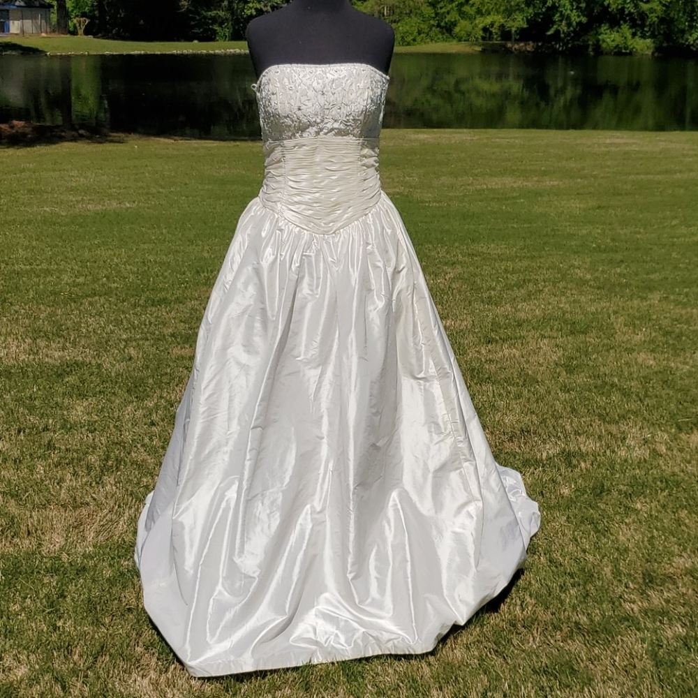 Demetrios 100% Silk Bridal Gown